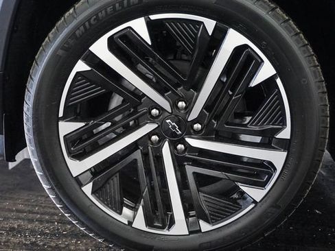 New 2026 Chevrolet Equinox RS w/ Safety and Technology Package image 4