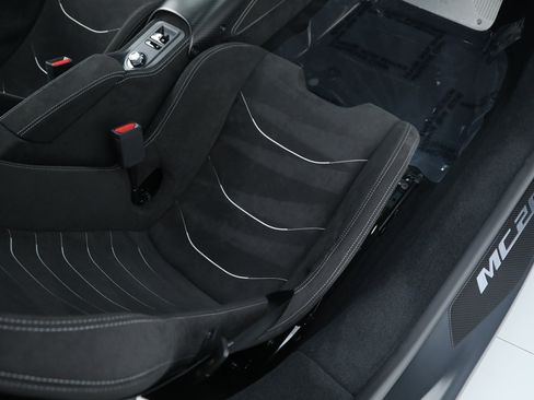 Used 2025 Maserati MC20 Coupe RWD image 35