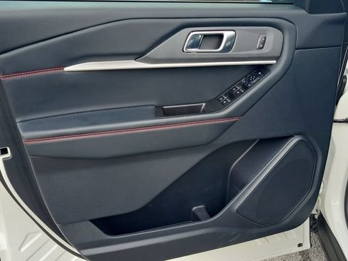 Certified 2025 Ford Explorer ST-Line RWD image 18