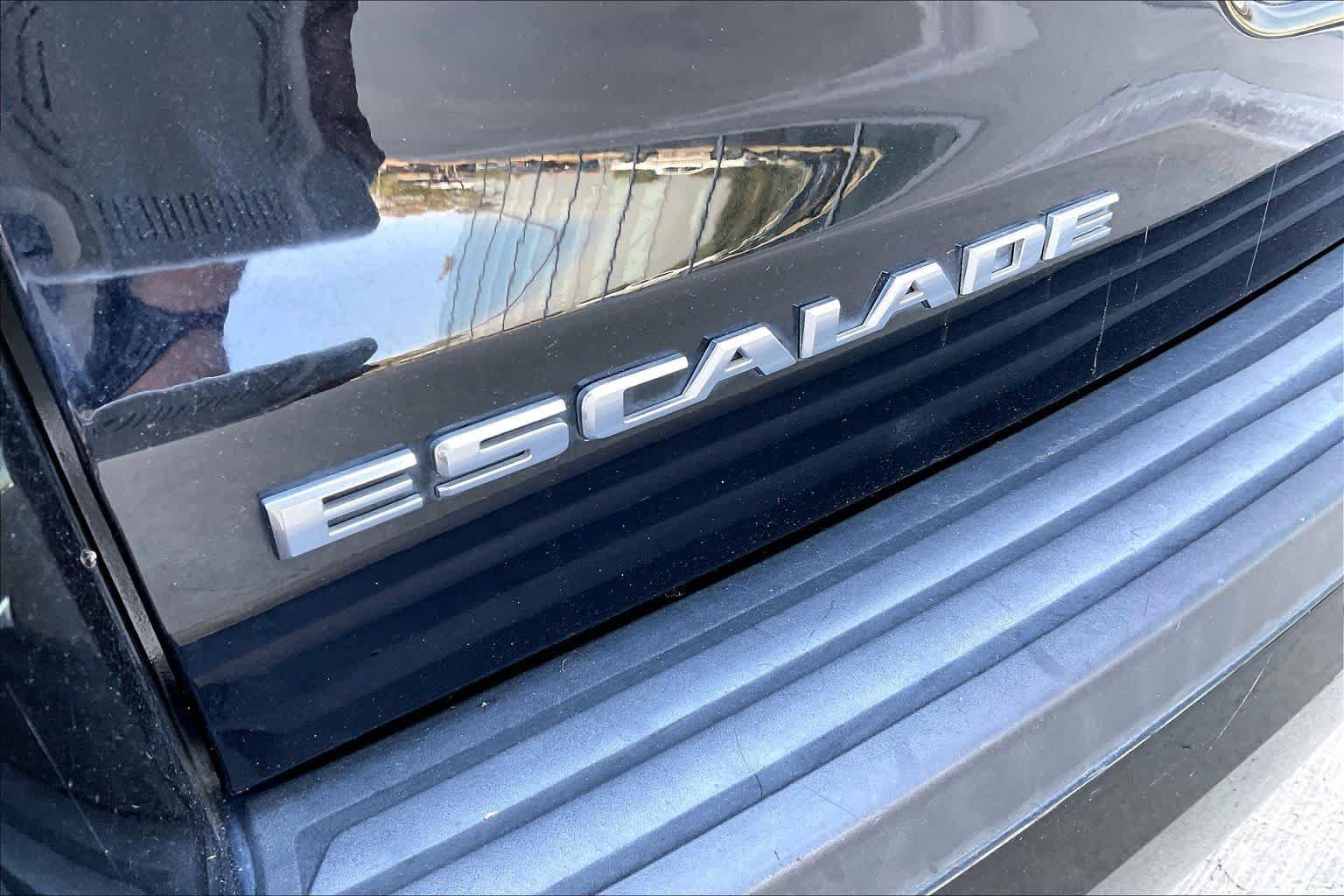 Used 2015 Cadillac Escalade Premium AWD/4WD image 31