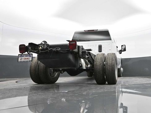 New 2025 GMC Sierra 3500 Pro w/ Convenience Package image 43