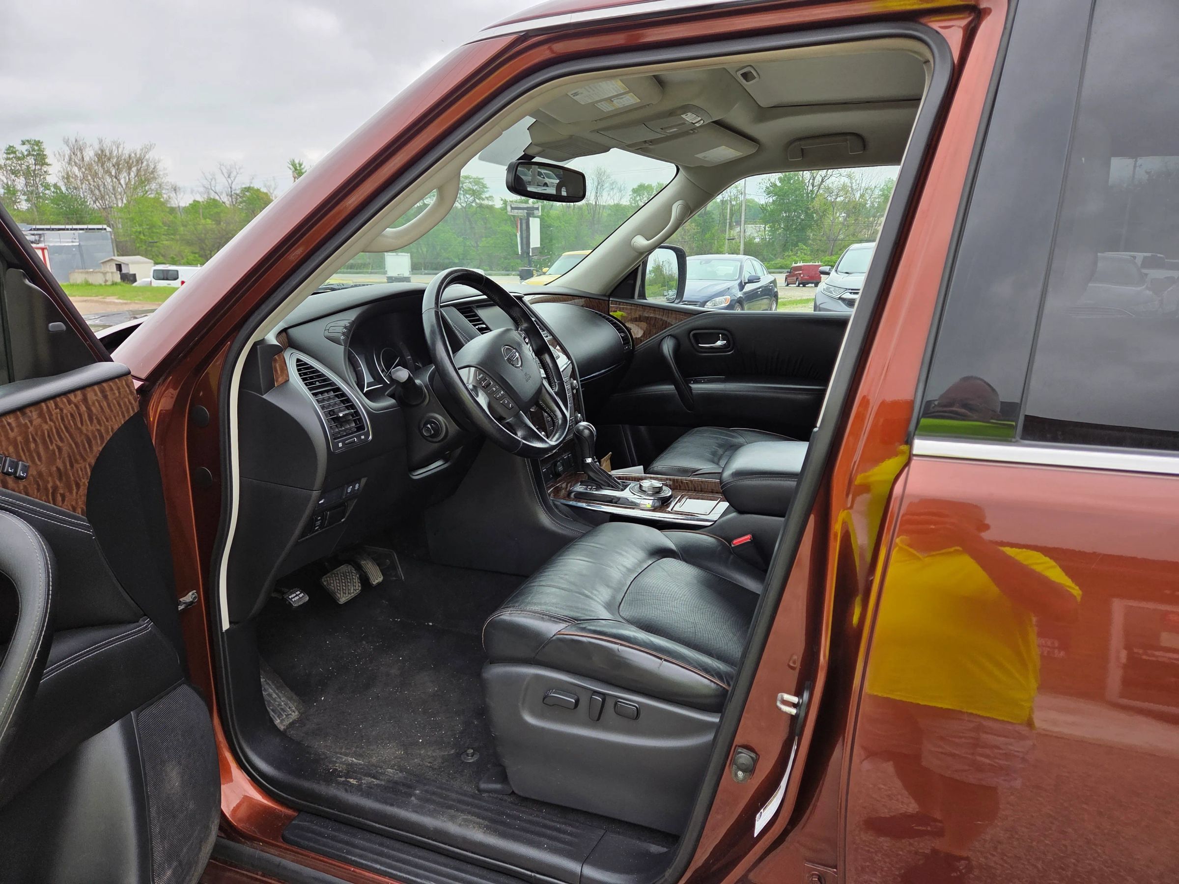 Used 2020 Nissan Armada SL w/ Premium Package AWD/4WD image 11