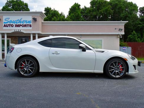 Used 2017 Subaru BRZ Limited w/ Performance Package RWD image 10