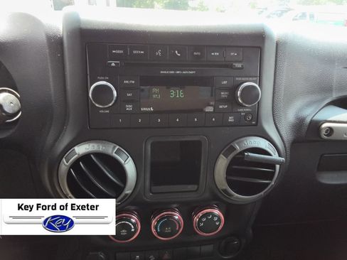 Used 2015 Jeep Wrangler Sport AWD/4WD image 24