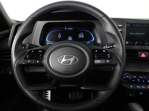Certified 2026 Hyundai Elantra SEL Sport Premium FWD image 27