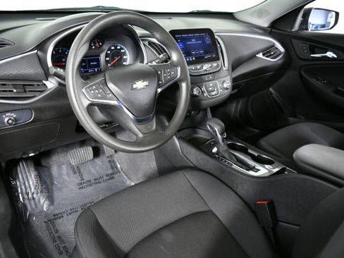 Used 2025 Chevrolet Malibu LS image 20