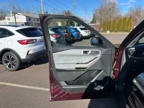 Certified 2023 Ford Explorer XLT w/ Equipment Group 202A image 13