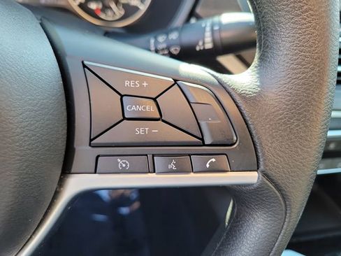 Used 2024 Nissan Altima 2.5 SV image 7