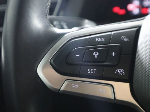 Used 2024 Volkswagen Atlas Cross Sport SEL R-Line image 11