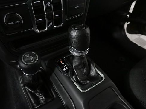 Used 2022 Jeep Wrangler Unlimited Sport AWD/4WD image 15