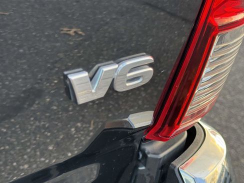 Certified 2022 Toyota Tacoma SR5 image 12