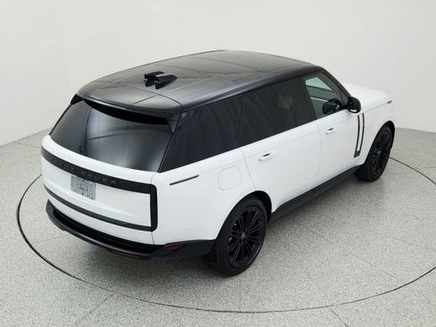New 2025 Land Rover Range Rover Long Wheelbase SE image 15