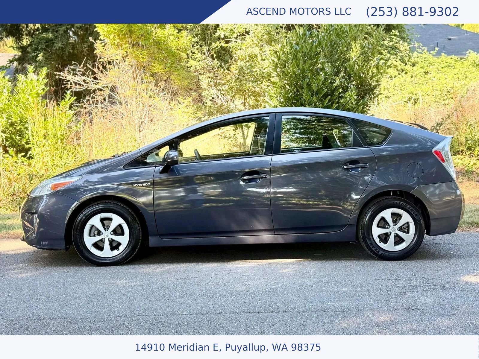 Used 2012 Toyota Prius Two FWD image 2