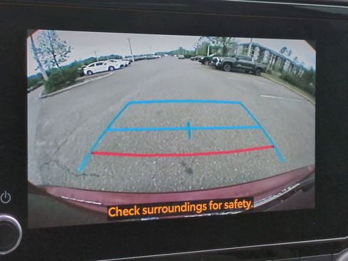 Used 2023 Toyota Highlander XLE image 21