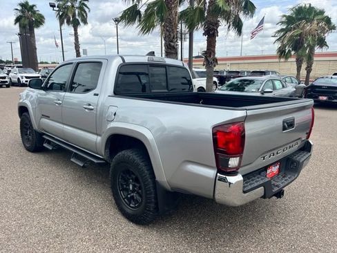 Used 2022 Toyota Tacoma SR5 RWD image 5