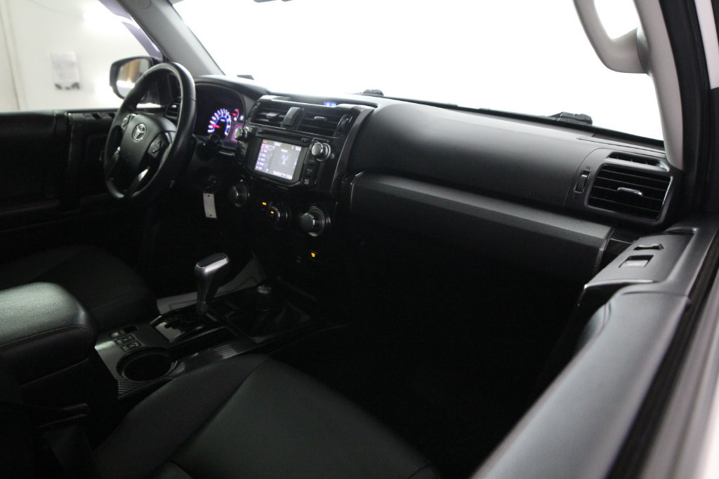 Used 2019 Toyota 4Runner TRD Off-Road Premium AWD/4WD image 51