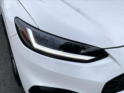 Used 2025 Honda HR-V LX image 32