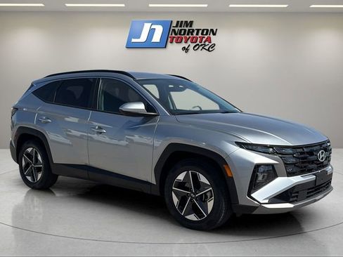 Used 2025 Hyundai Tucson SEL FWD image 3