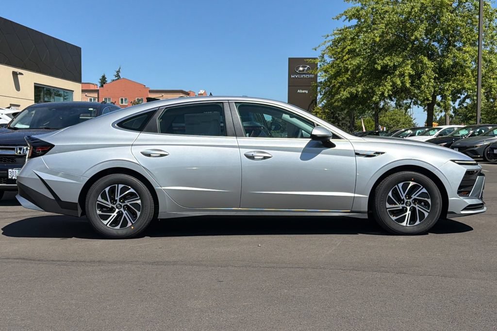 New 2026 Hyundai Sonata Blue FWD image 3