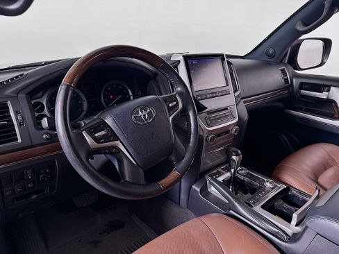 Certified 2021 Toyota Land Cruiser image 9