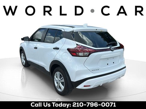 Certified 2025 Nissan Kicks Play S FWD image 5