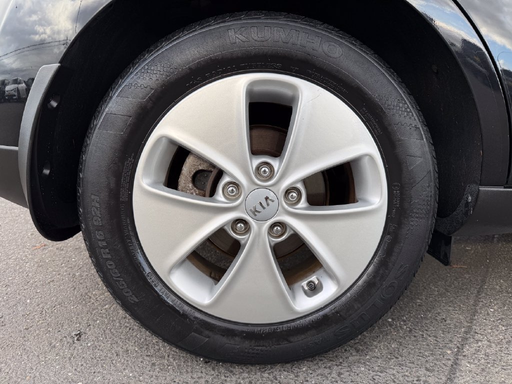 Used 2016 Kia Soul FWD image 9