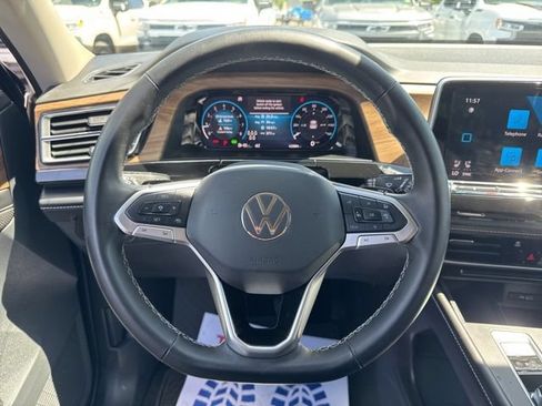 Used 2024 Volkswagen Atlas SE AWD/4WD image 18