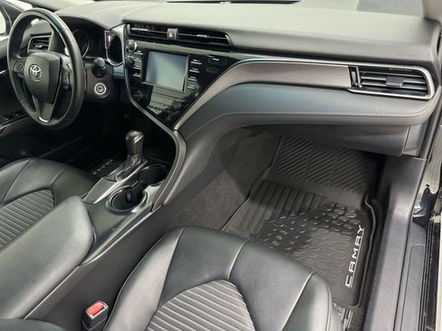 Used 2019 Toyota Camry SE image 9
