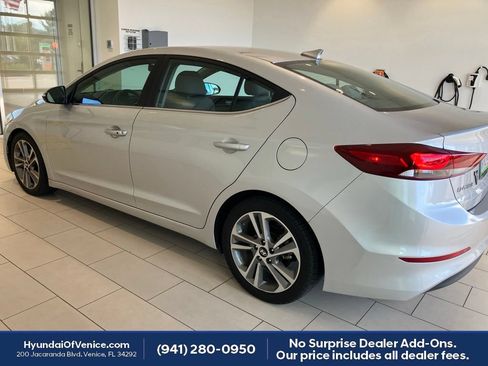 Used 2018 Hyundai Elantra Limited FWD image 6