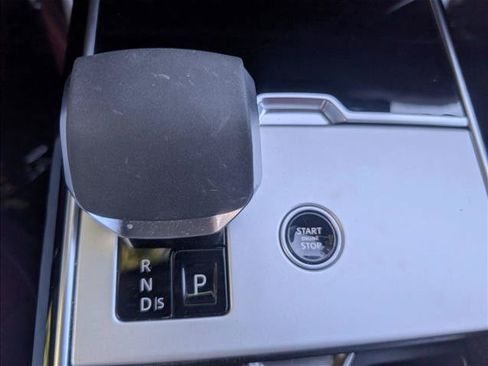 Used 2025 Land Rover Range Rover SE AWD/4WD image 12
