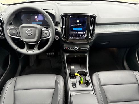 New 2026 Volvo XC40 B5 Core w/ Protection Package Premier image 10