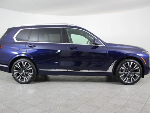 New 2026 BMW X7 xDrive40i w/ Premium Package image 8
