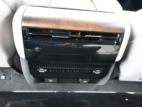 Used 2024 Jeep Grand Wagoneer L Base image 48