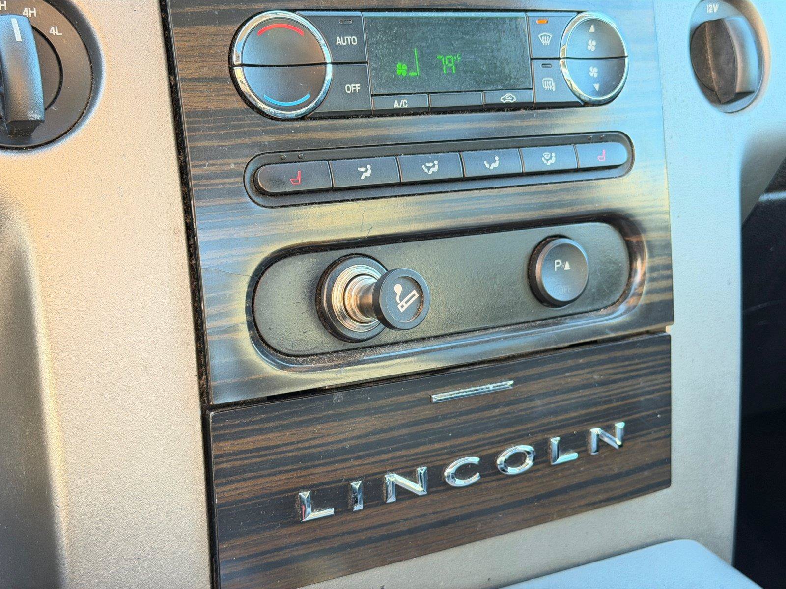 Used 2008 Lincoln Mark LT 4x4 image 24