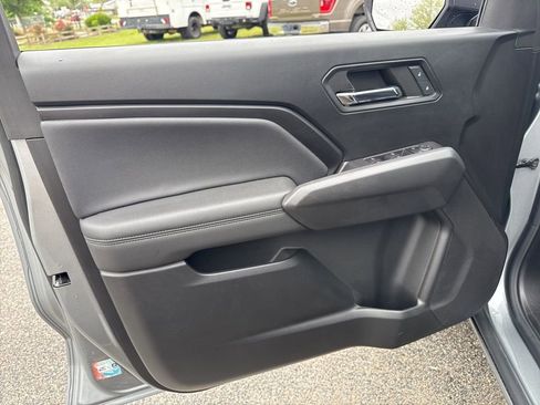 Used 2023 Chevrolet Colorado LT w/ LT Convenience Package AWD/4WD image 8