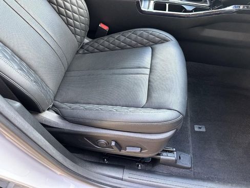 Used 2023 Kia Sorento SX Prestige image 16