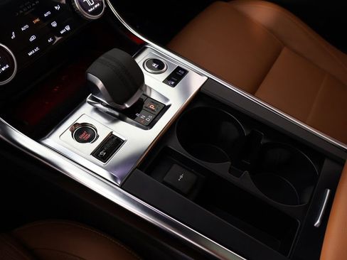 Used 2024 Jaguar XF R-Dynamic SE image 57