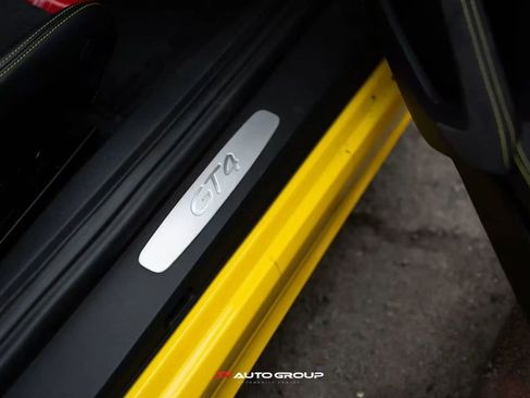 Used 2020 Porsche 718 Cayman GT4 RWD image 15