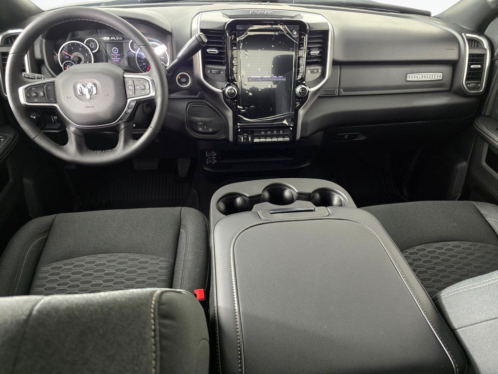 New 2026 RAM 3500 Big Horn AWD/4WD image 17