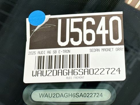 Used 2025 Audi A6 e-tron Premium Plus w/ Premium Plus image 30