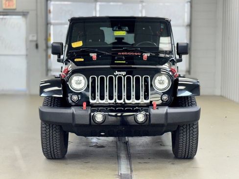 Used 2017 Jeep Wrangler Unlimited Sahara w/ Connectivity Group image 2