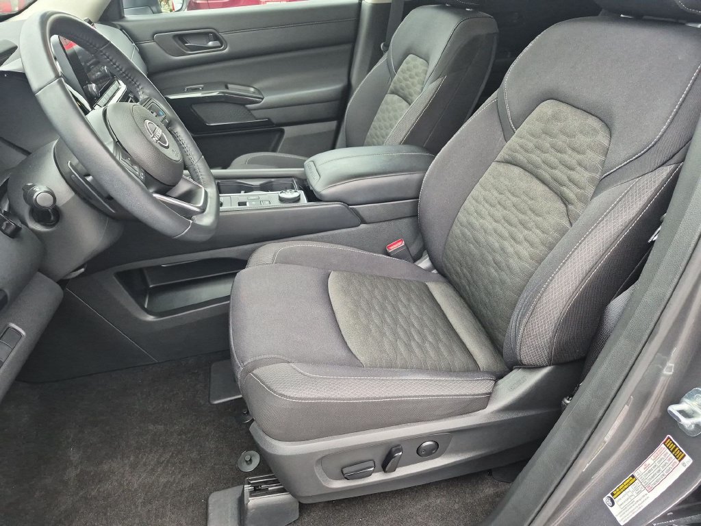 Certified 2024 Nissan Pathfinder SV AWD/4WD image 19
