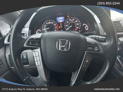 Used 2014 Honda Odyssey Touring Elite image 16