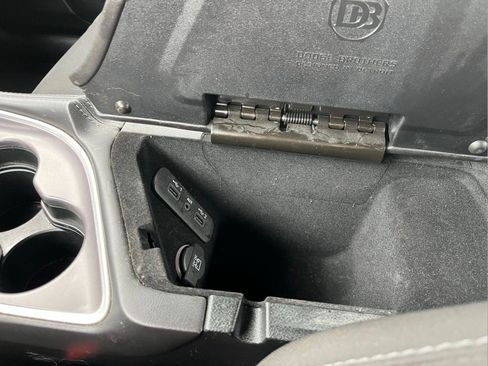 Used 2019 Dodge Challenger SXT RWD image 15