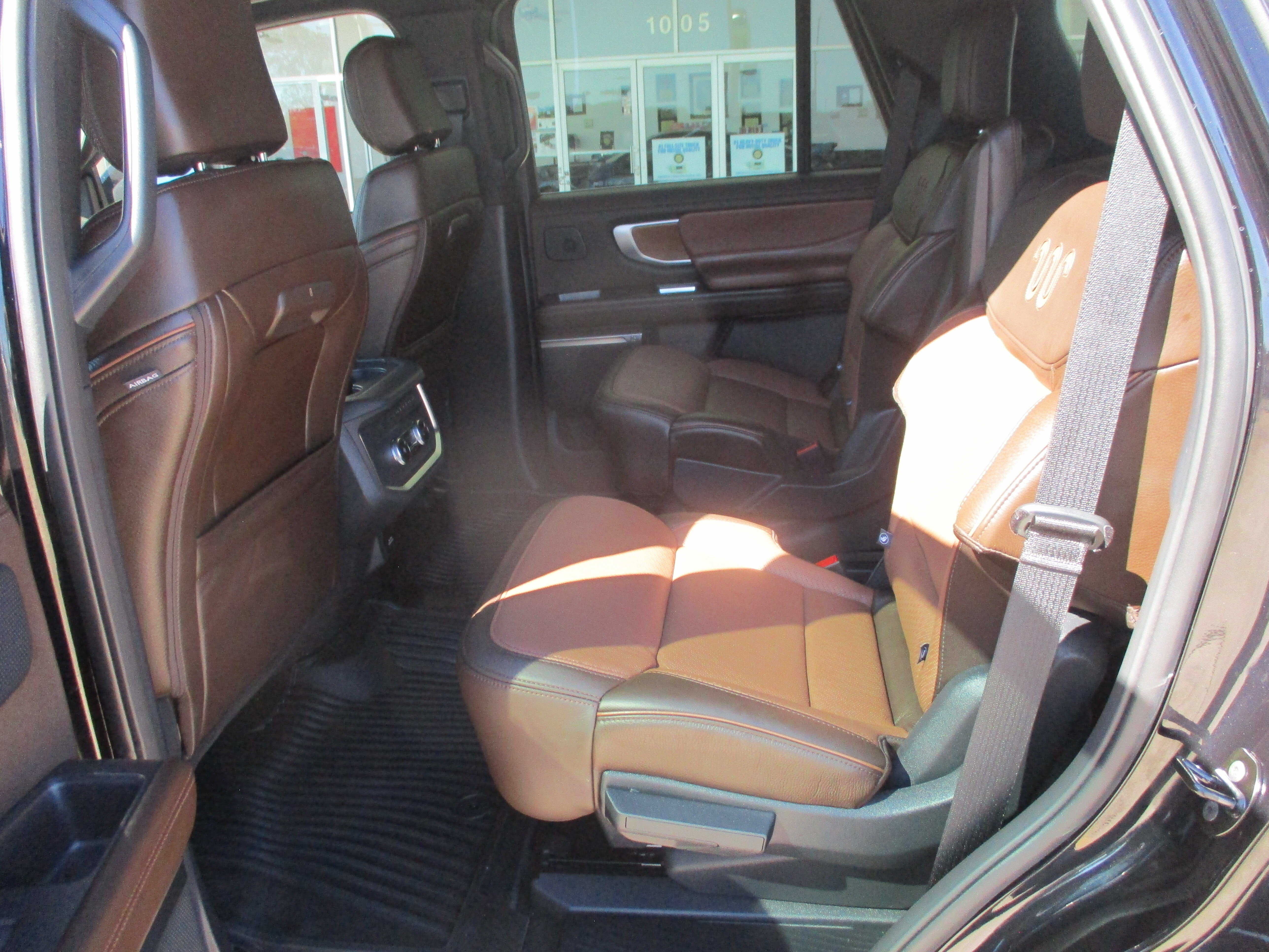 Used 2025 Ford Expedition King Ranch AWD/4WD image 5