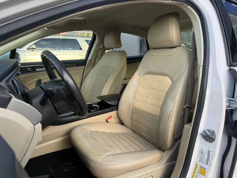 Used 2015 Ford Fusion SE w/ Equipment Group 502A image 14