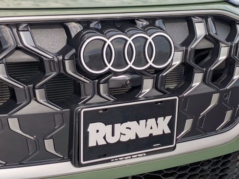 Used 2025 Audi Q5 Premium Plus w/ Premium Plus image 25