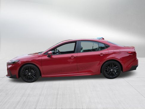 Certified 2025 Toyota Camry SE FWD image 5