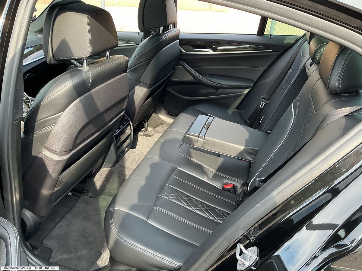 Used 2018 BMW 540i w/ Luxury Seating Package RWD image 9