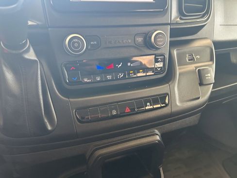 Used 2025 RAM ProMaster 2500 w/ Convenience Group FWD image 39